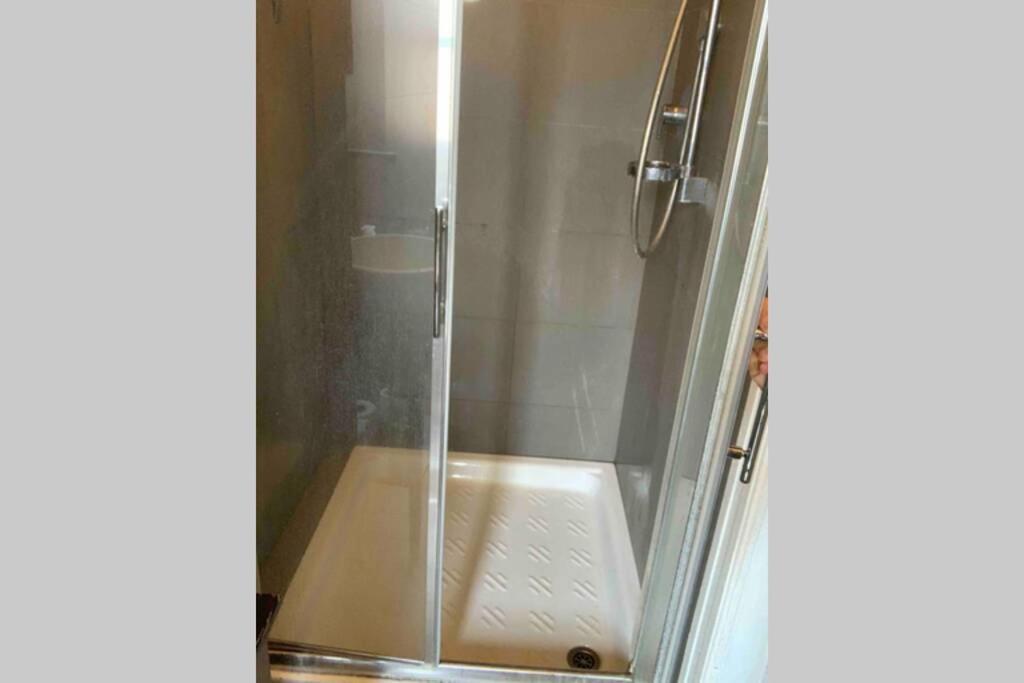 Appartamento Splendido Con Tutti Servizi In Zona Navigli Milánó Kültér fotó