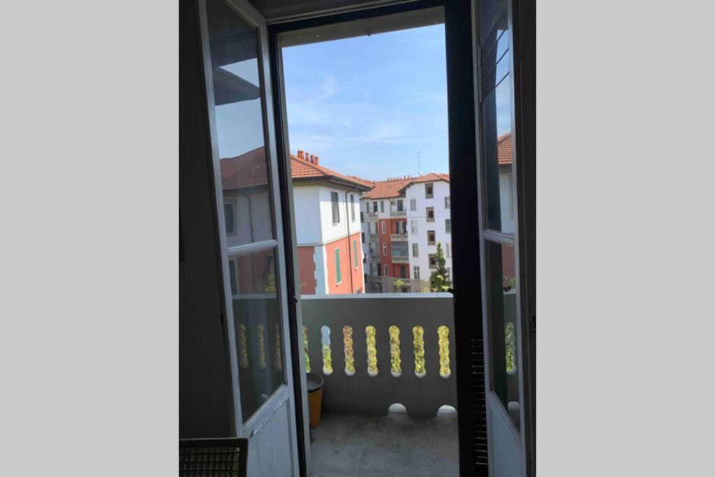 Appartamento Splendido Con Tutti Servizi In Zona Navigli Milánó Kültér fotó